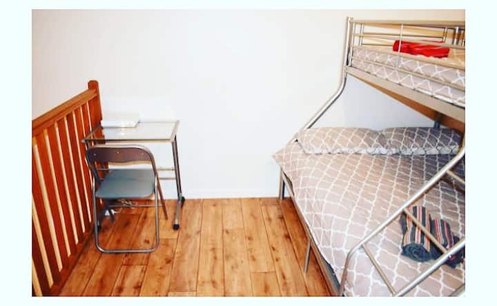 Primera planta altillo con una litera para 3 personas