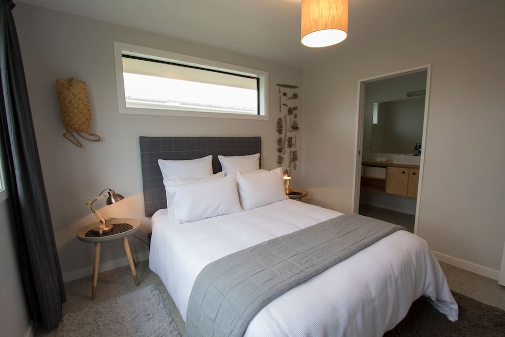 Queen bedroom with ensuite bath