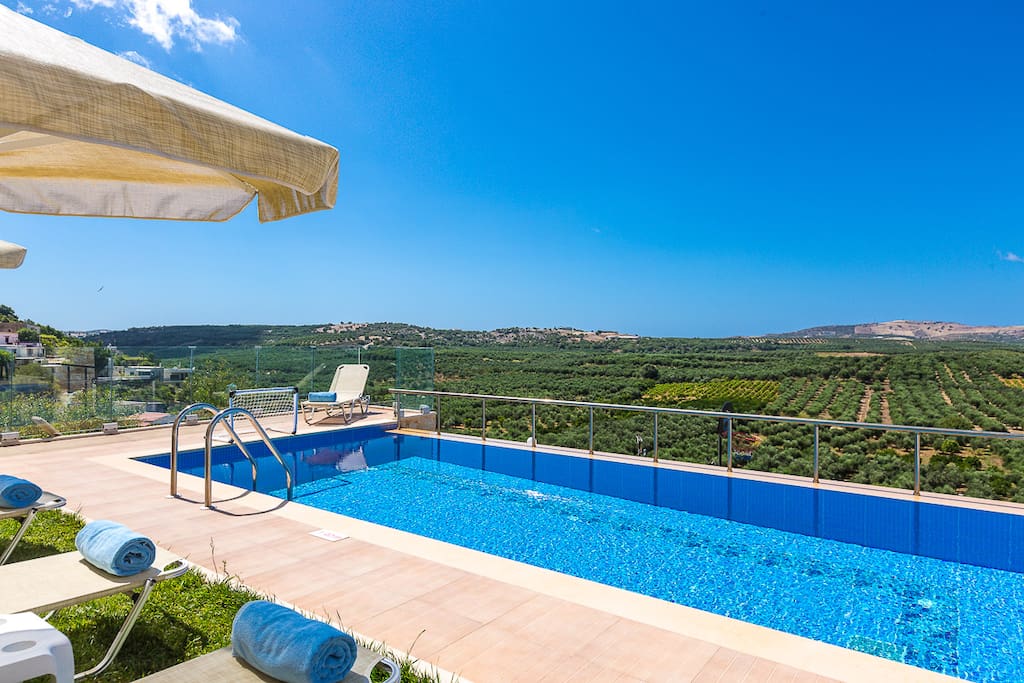 Great views of the surrounding area from the pool terrace!