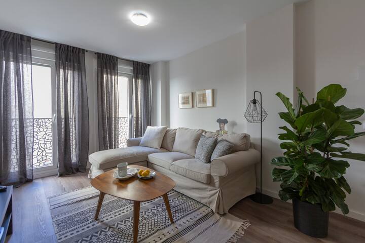 Amplia/moderna vivienda en el corazón de Madrid 3 gallery image 2