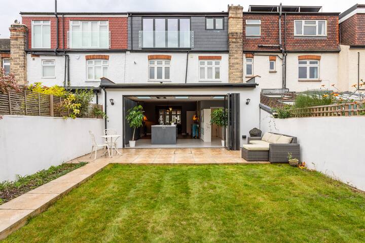 Newly modernised family friendly 3 bedroom home gallery image 2