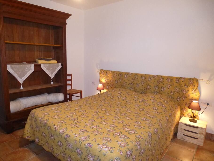 Chambre 2 avec salle d'eau privative