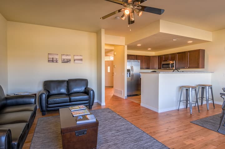 Pikes Peak Retreat - Colorado Springs, CO