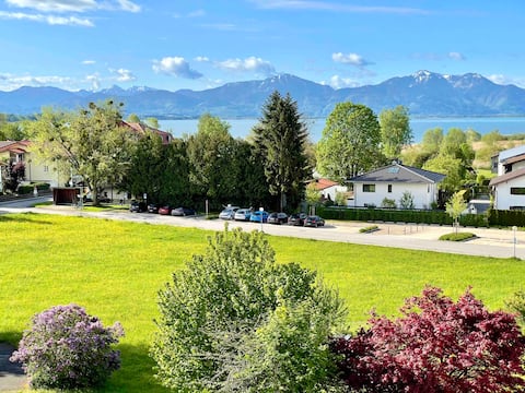 Great apartment 200 m from the lake with fantastic views