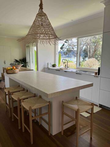 Newport Retreat – secluded beach house with pool gallery image 5