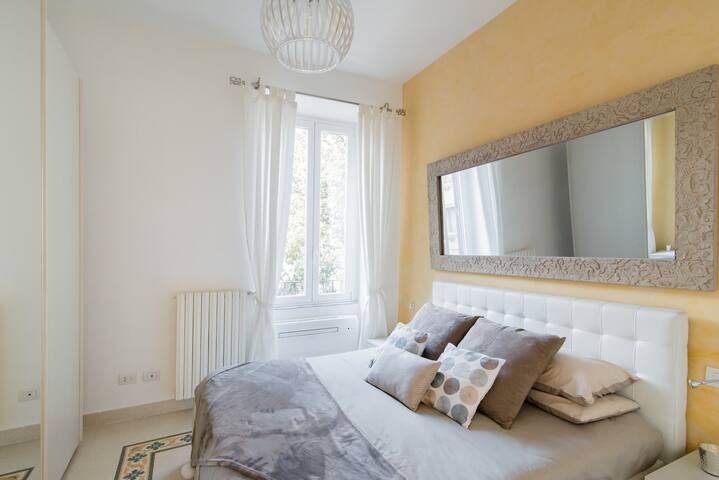 Brightful Boutique Apartment in the Heart of Trastevere gallery image 3