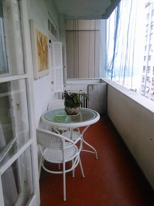 balcony