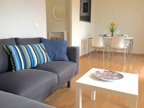 Top performing Airbnb: Central, bright apartment close to the beach in Lloret De Mar
