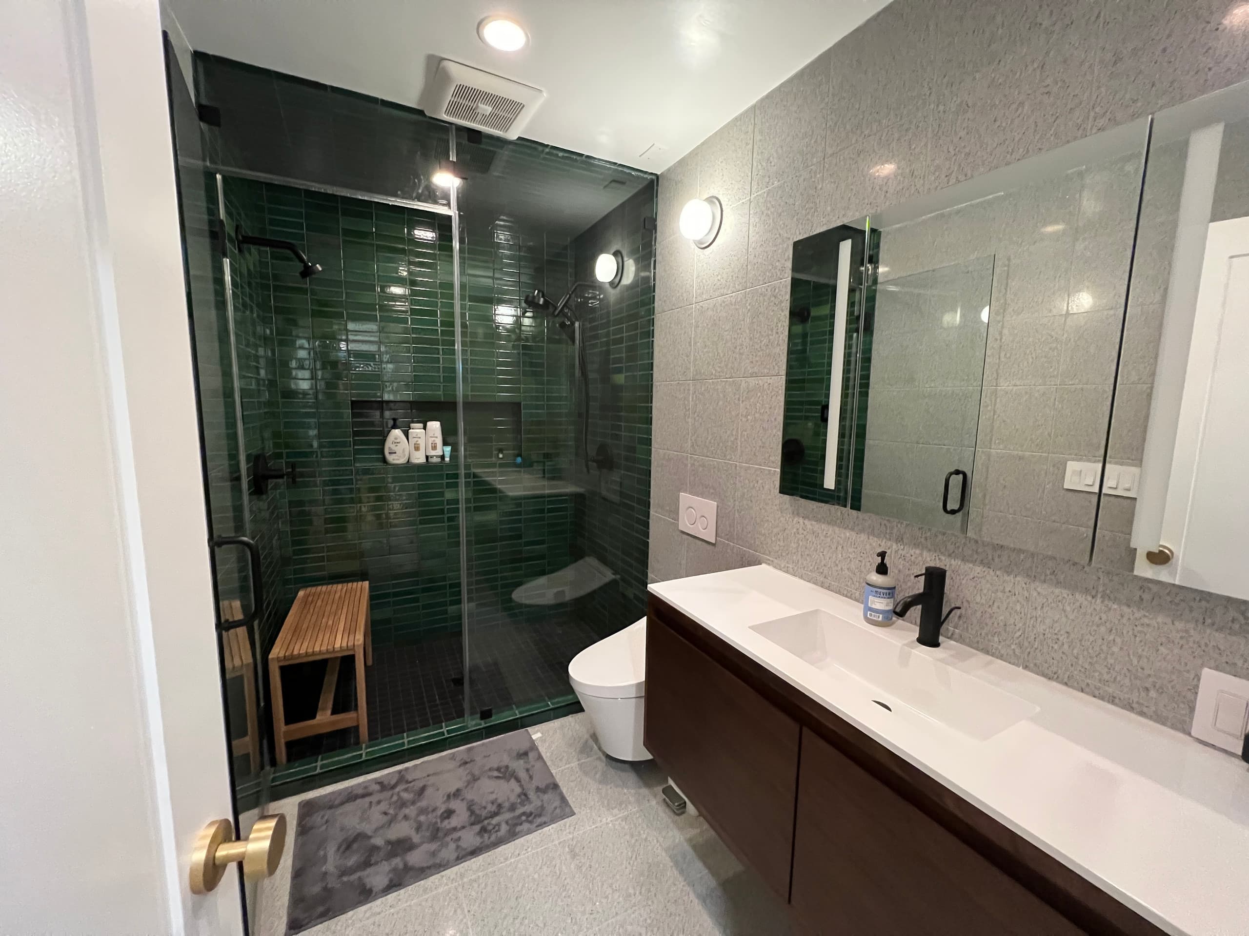 Home in San Francisco · ★4.96 · 3 bedrooms · 4 beds · 2.5 baths - Image 21