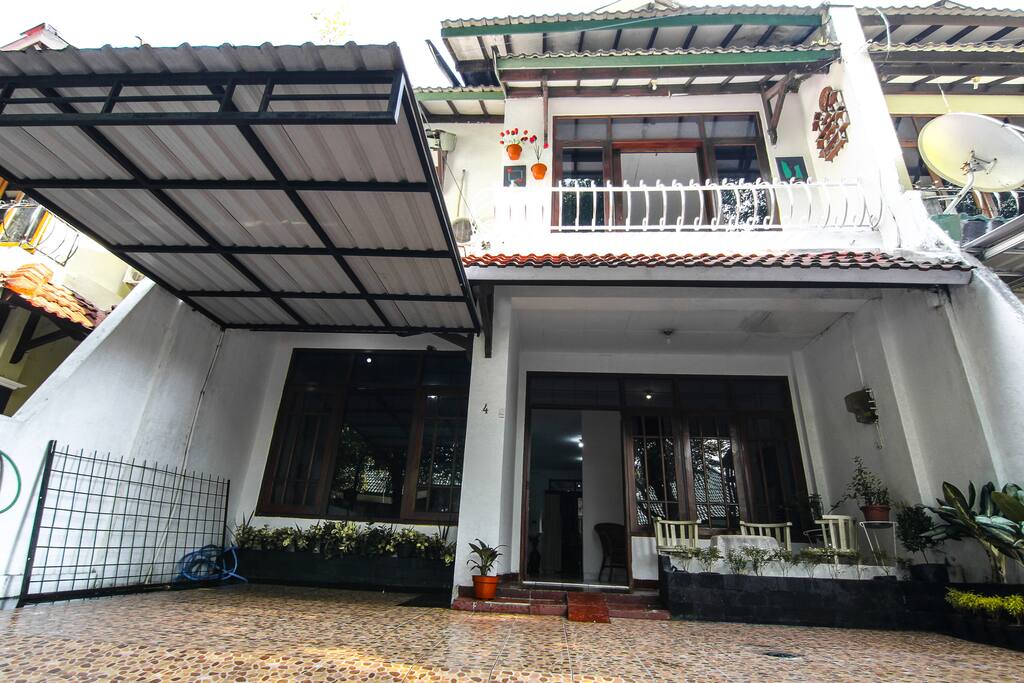 Tampak Depan