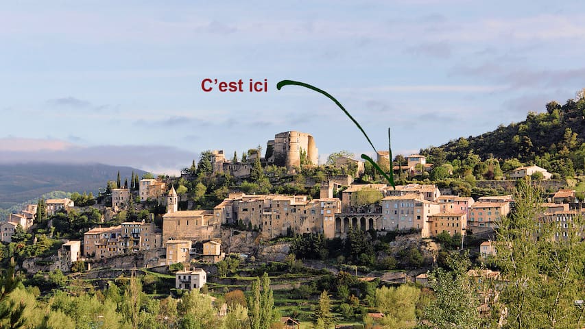 Small house in provencal village & spa