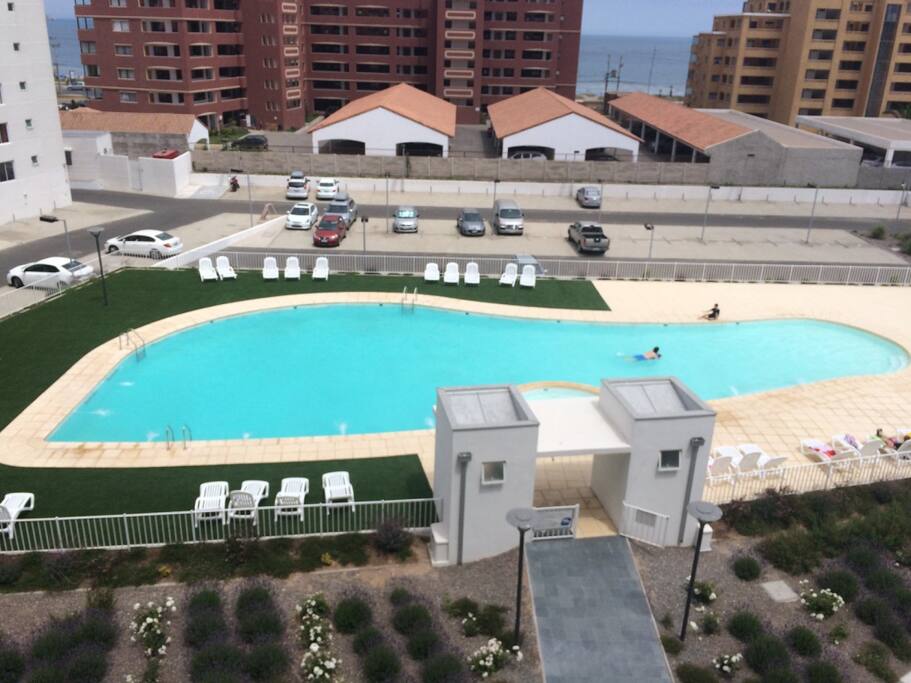 Condominio cerrado con Acceso controlado. Piscina y Quinchos.