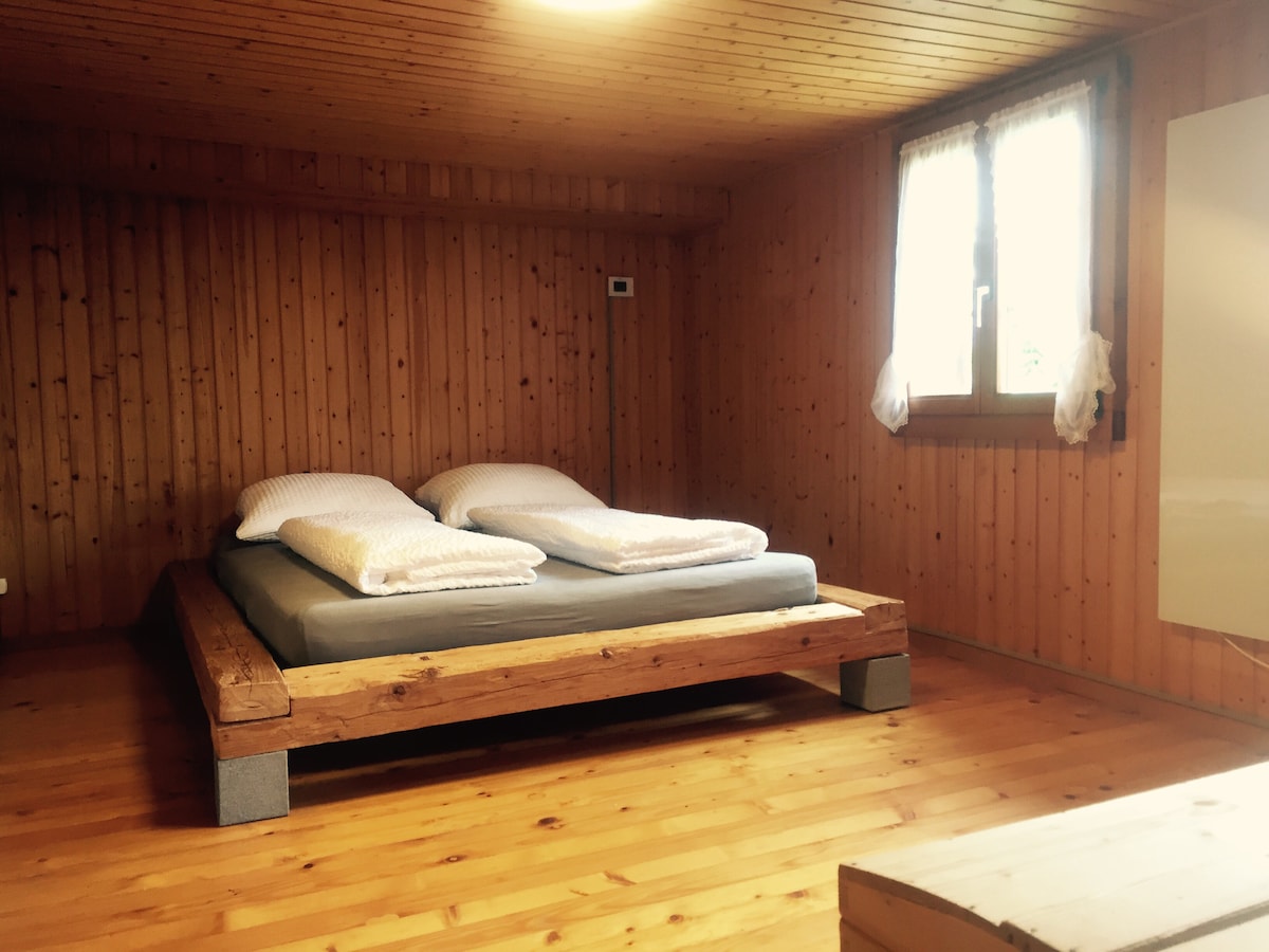 Spálňa s manželskou posteľou 1,60 m 