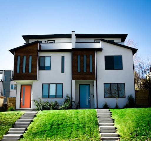 5 Bedroom Modern Home | Central Denver | Garage