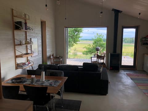 Top performing Airbnb: Cozy cabin in forest glade with views in Strängnäs