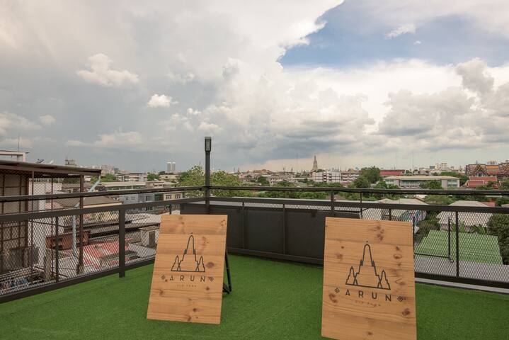 Private Whole House- for Big Group next to MRT! gallery image 3