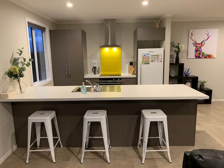 Fiordland Chalet Houses for Rent in Te Anau, Southland, New Zealand