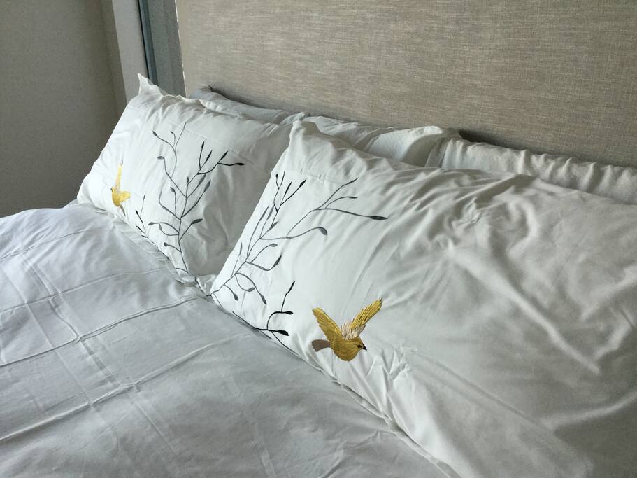 Elegant Master Suite King Bed