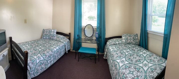 “Twins Room”