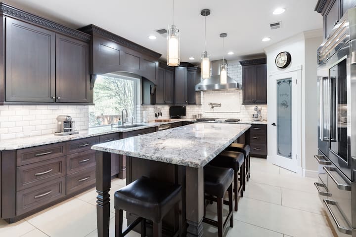 Indoor-Outdoor Living in a Amazing Retreat