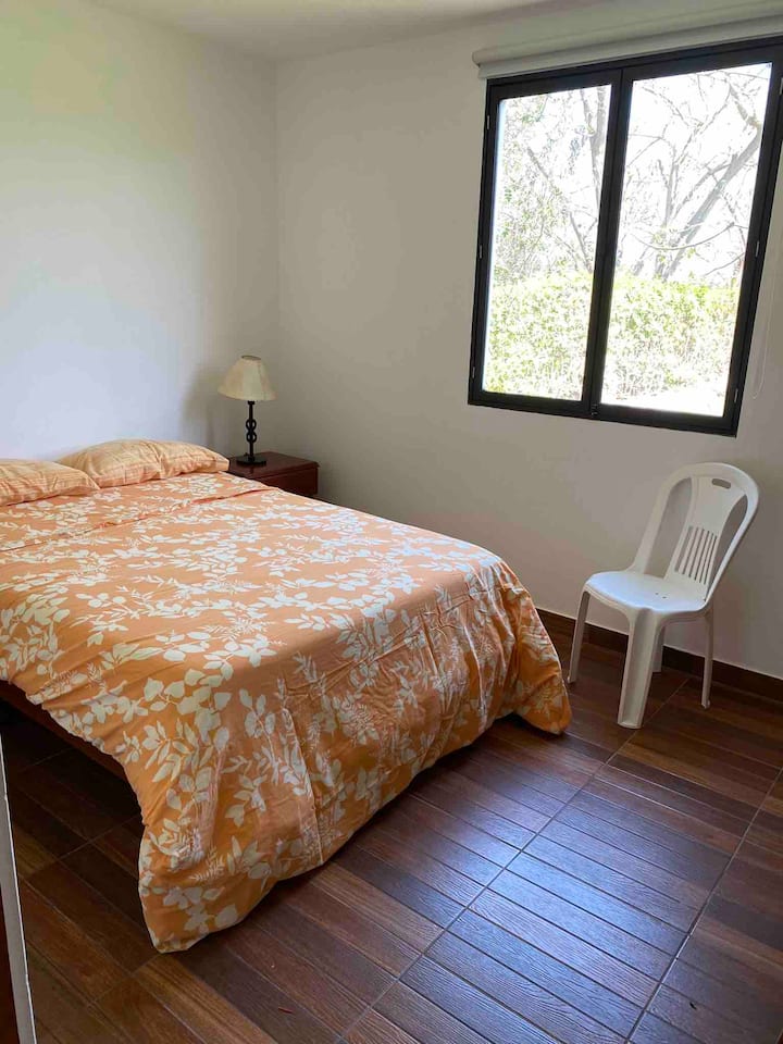 Zona 1, dormitorio 1