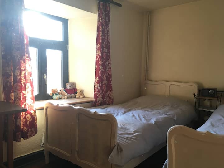 Bedroom 1 (2x1 person)