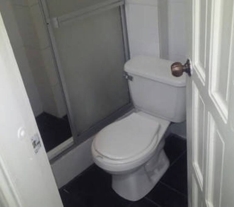 Baño completo independicente