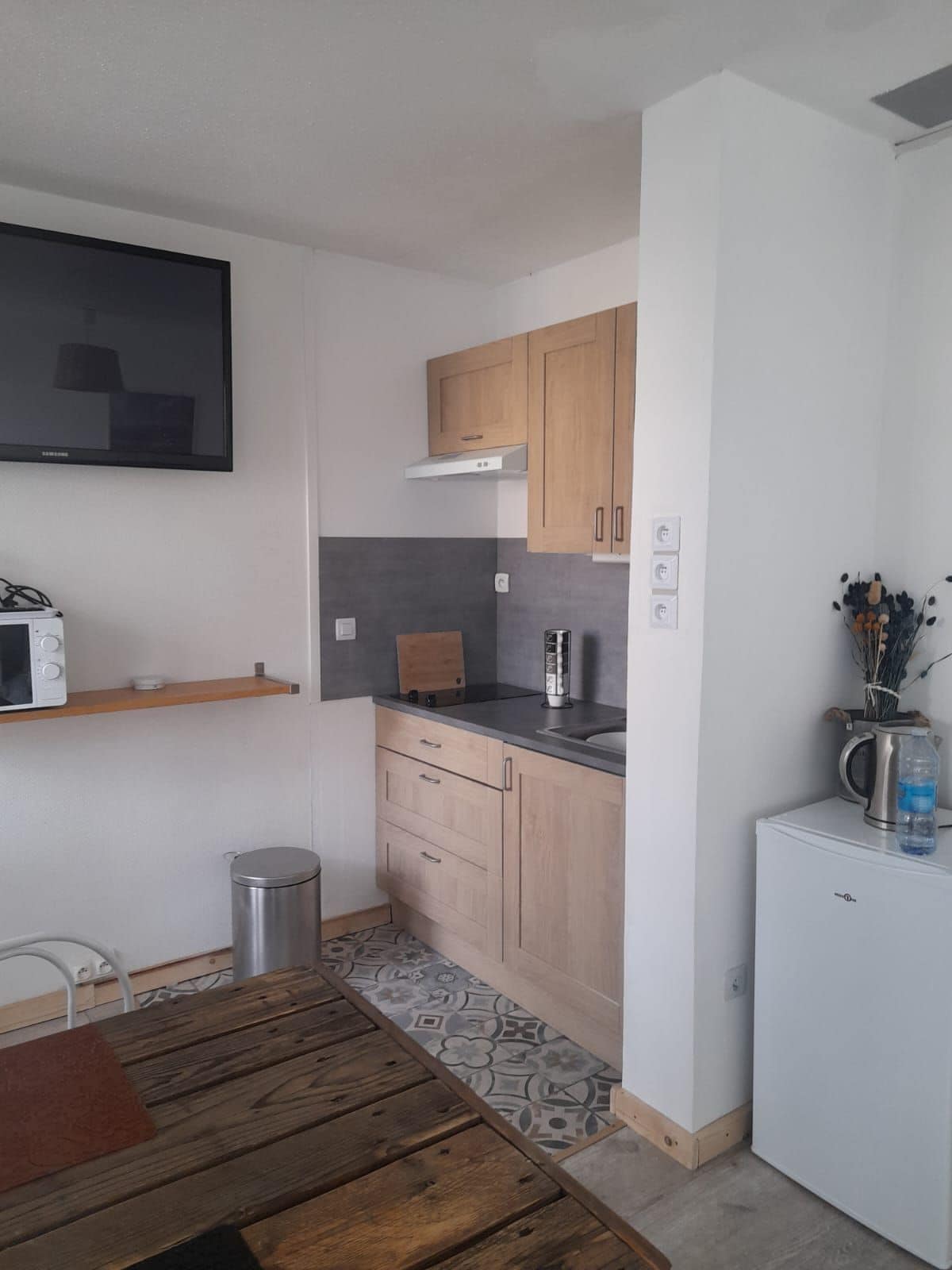 Top Airbnb: Beautiful comfortable studio. Close to the beaches. à Courseulles Sur Mer