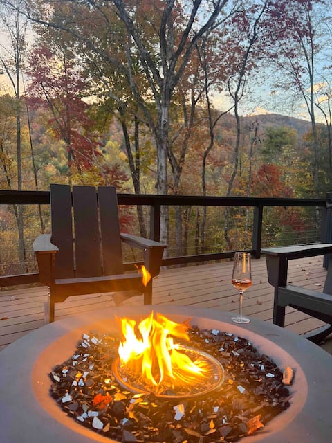 2 Cabins-3 ac.-Hot Tubs-Sauna-Firepits-Pickleball