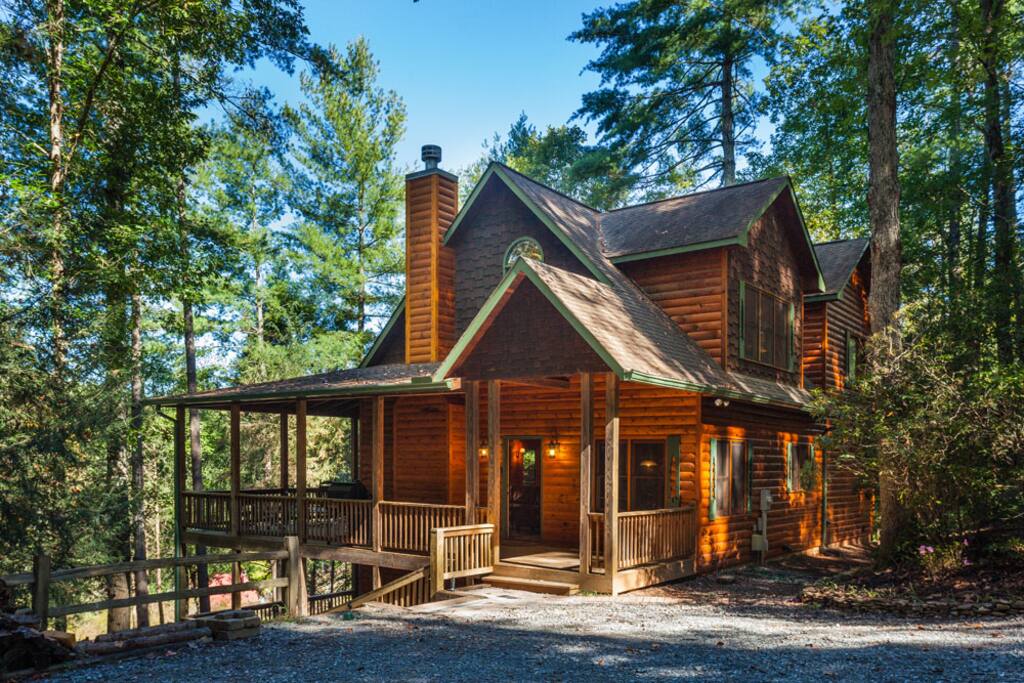Welcome to Moose River Lodge