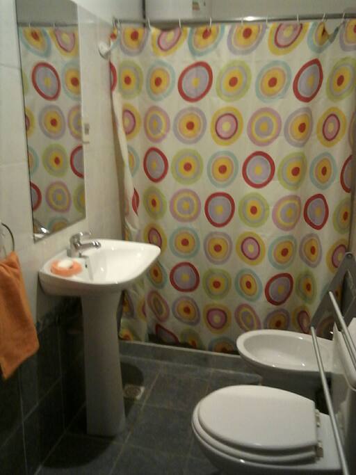 baño completo, tenemos toallas para ti!