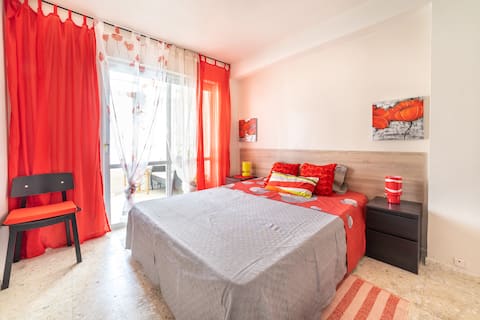 APARTAMENTO PRIMERA LINEA, superfast Wi-Fi, TV