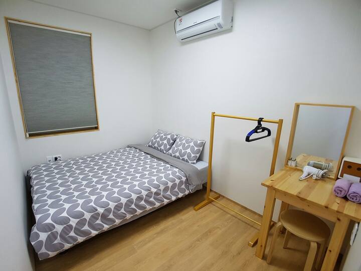 제주에서 제일 싼 개인실/ 개별욕실/ 가성비갑 A