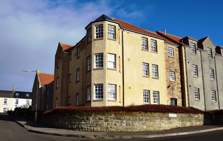 Harbour View - with views over Anstruther Harbour