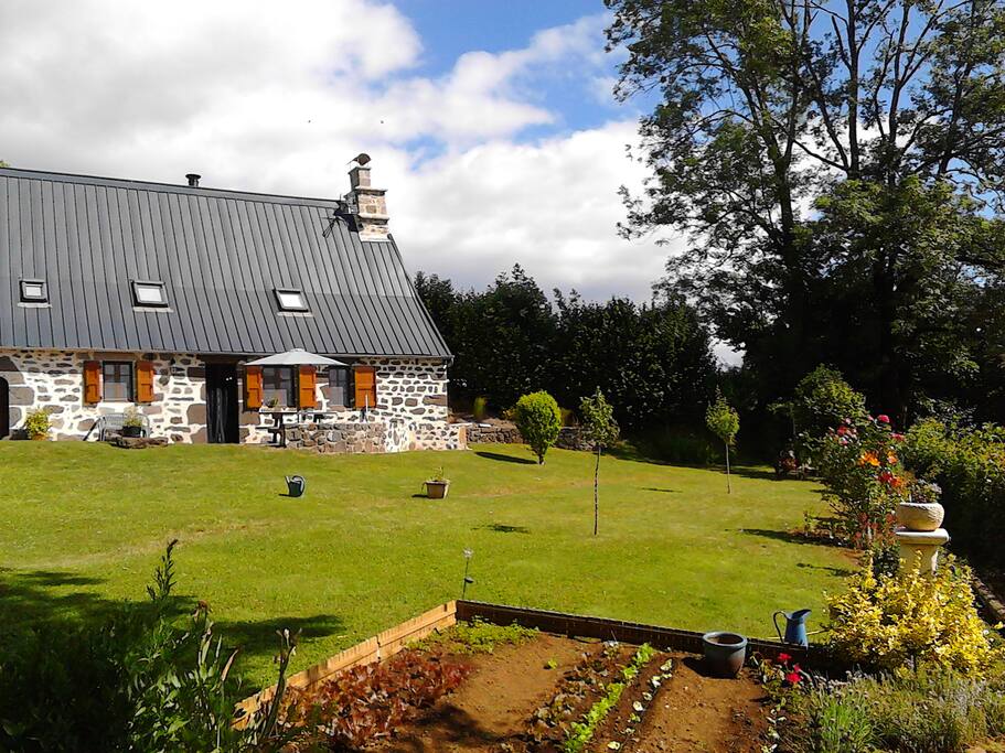 potager et maison