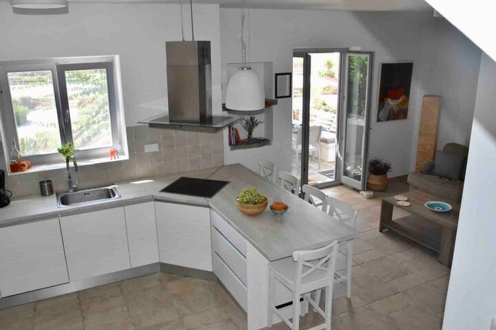 Bright villa in Plaka – Naxos gallery image 4