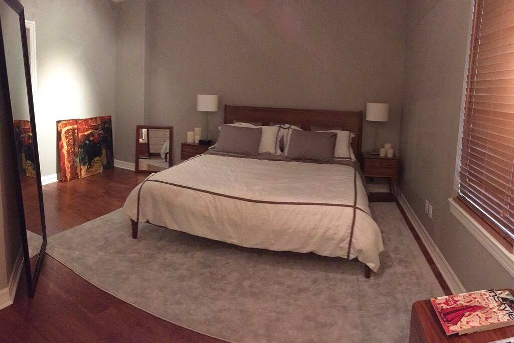 Beautiful room where you can rest after exploring the neighborhood