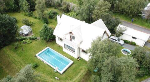 A unique villa - Golden Circle