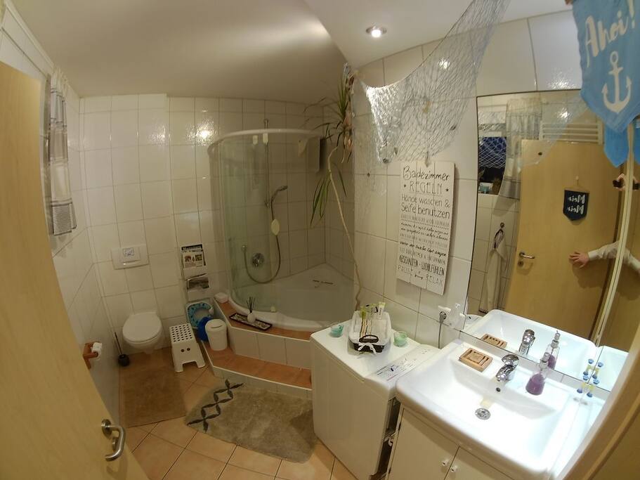 Badezimmer mit eigener Waschmaschine