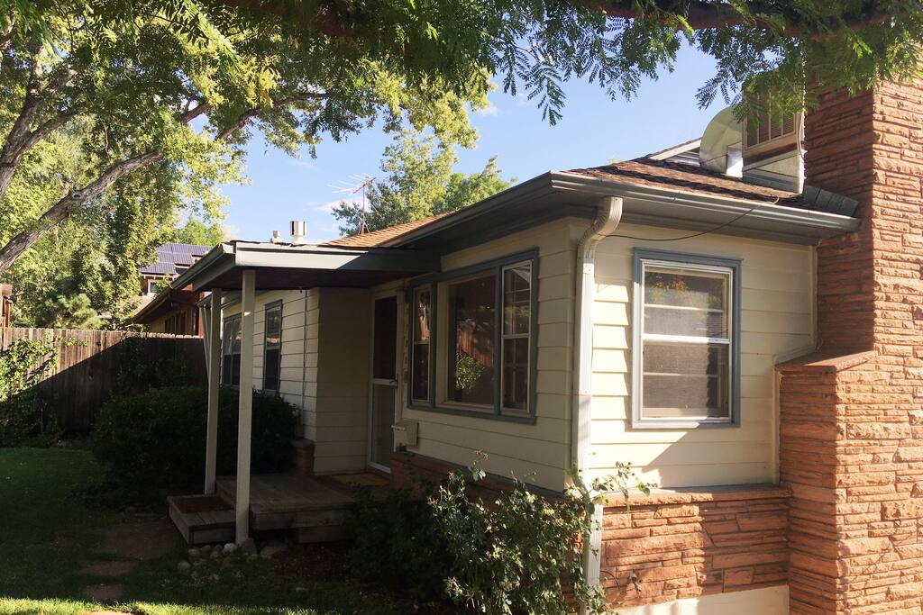 2 Level 3BD, 1BA House