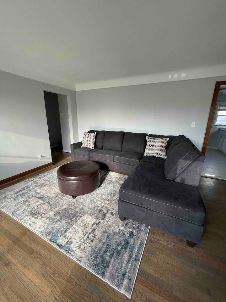 Cheerful 3Bedroom home Houses for Rent in Garden City, Michigan