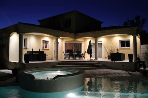 Villa Bouddha Bamboo 170m² piscine 10/12 pers.