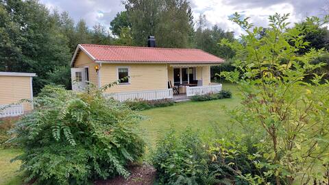 Peaceful cottage in scenic area
