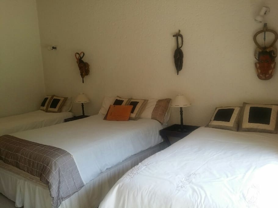 2 single beds