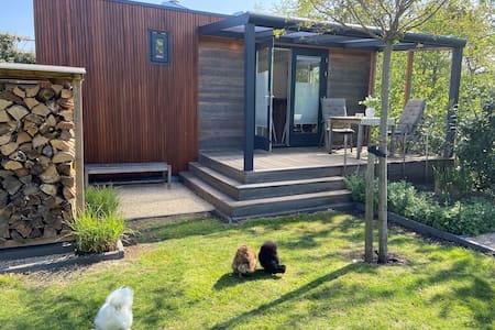 You're welcome at Conny's