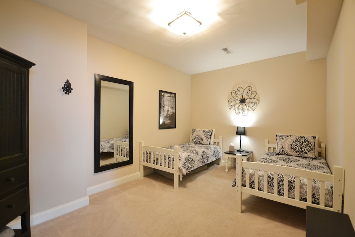 Spavaća soba br. 3 - dva bračna kreveta