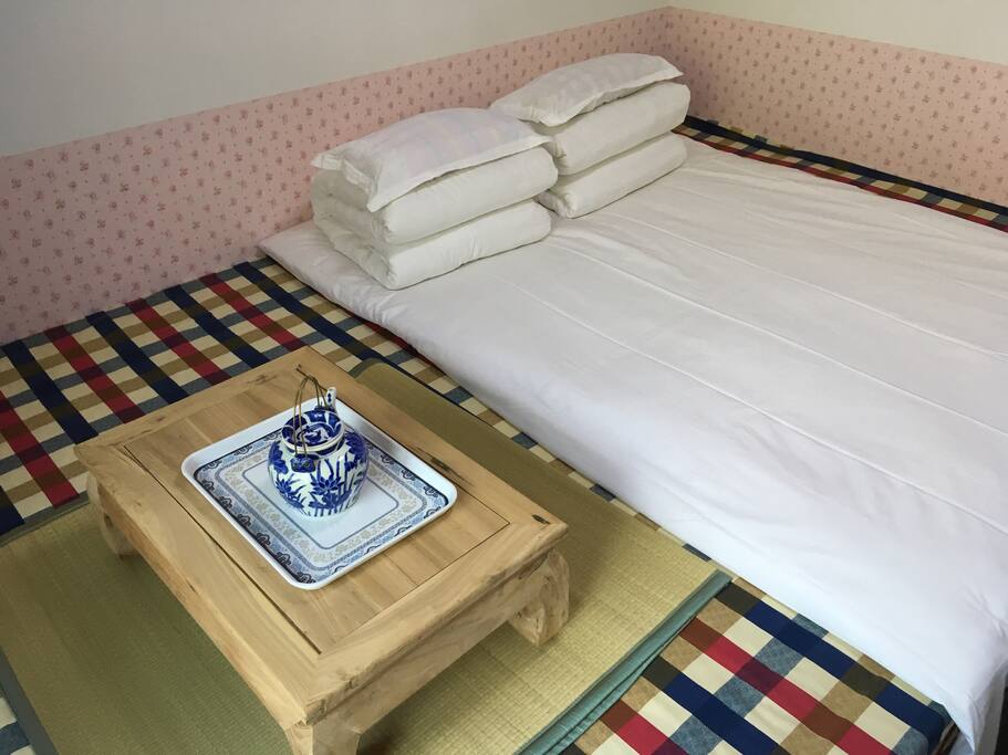 大火炕 可以住4人