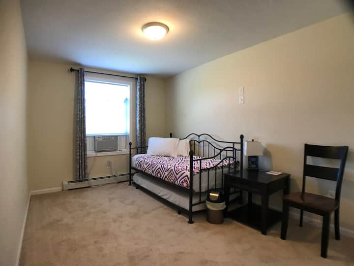 cama doble con cama extraíble 