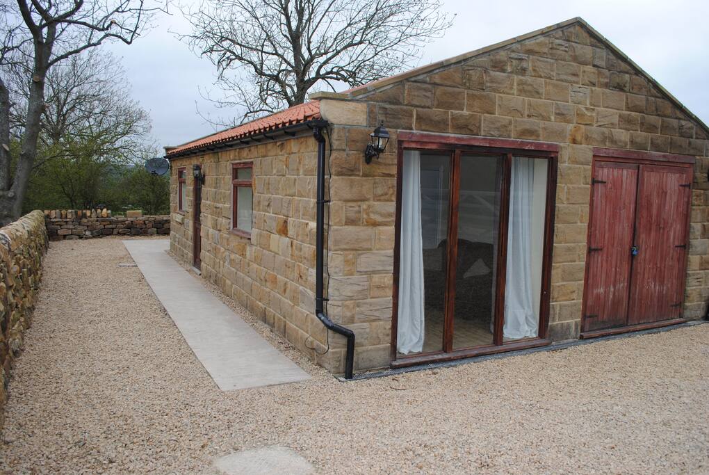 Daisy Cottage, parking at front
