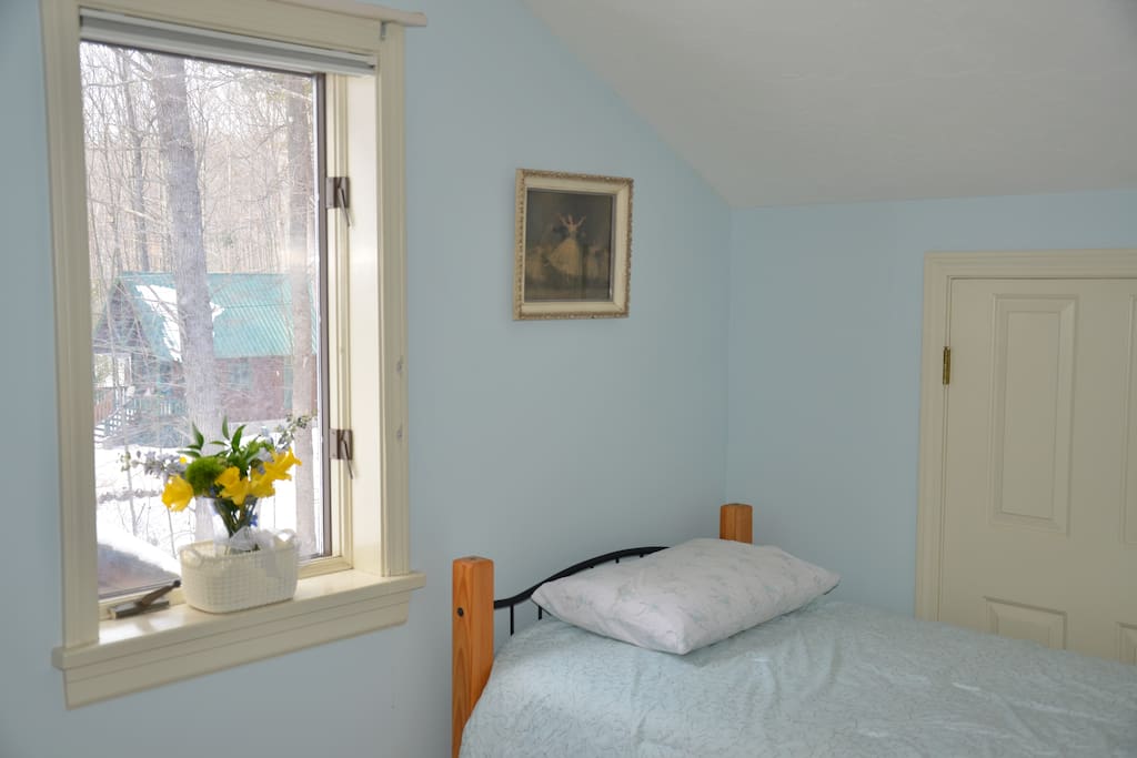 Small bedroom.